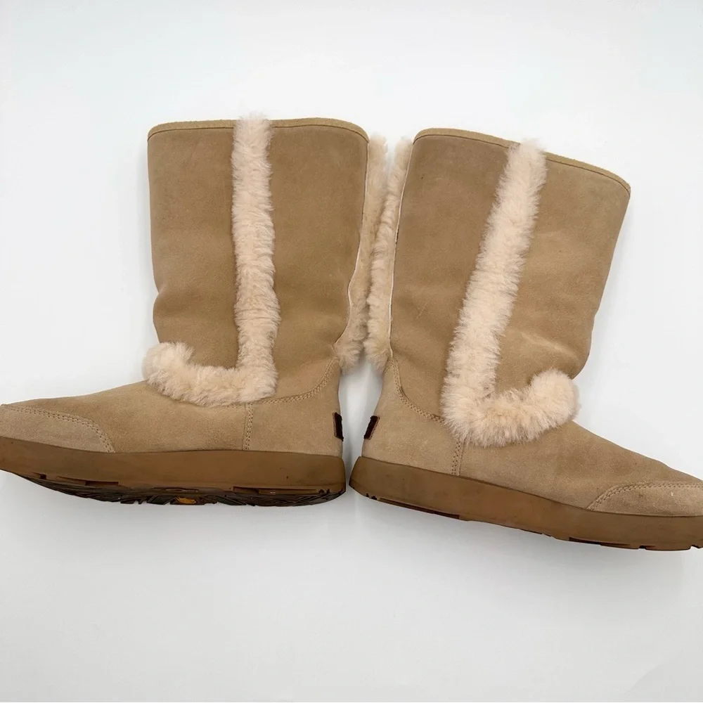 UGG photos few